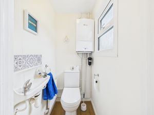 Cloakroom- click for photo gallery